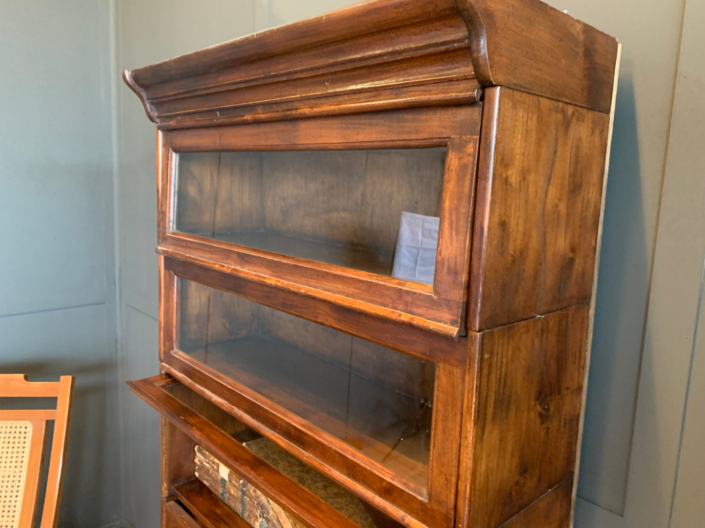 Bücherregal Globe Wernicke