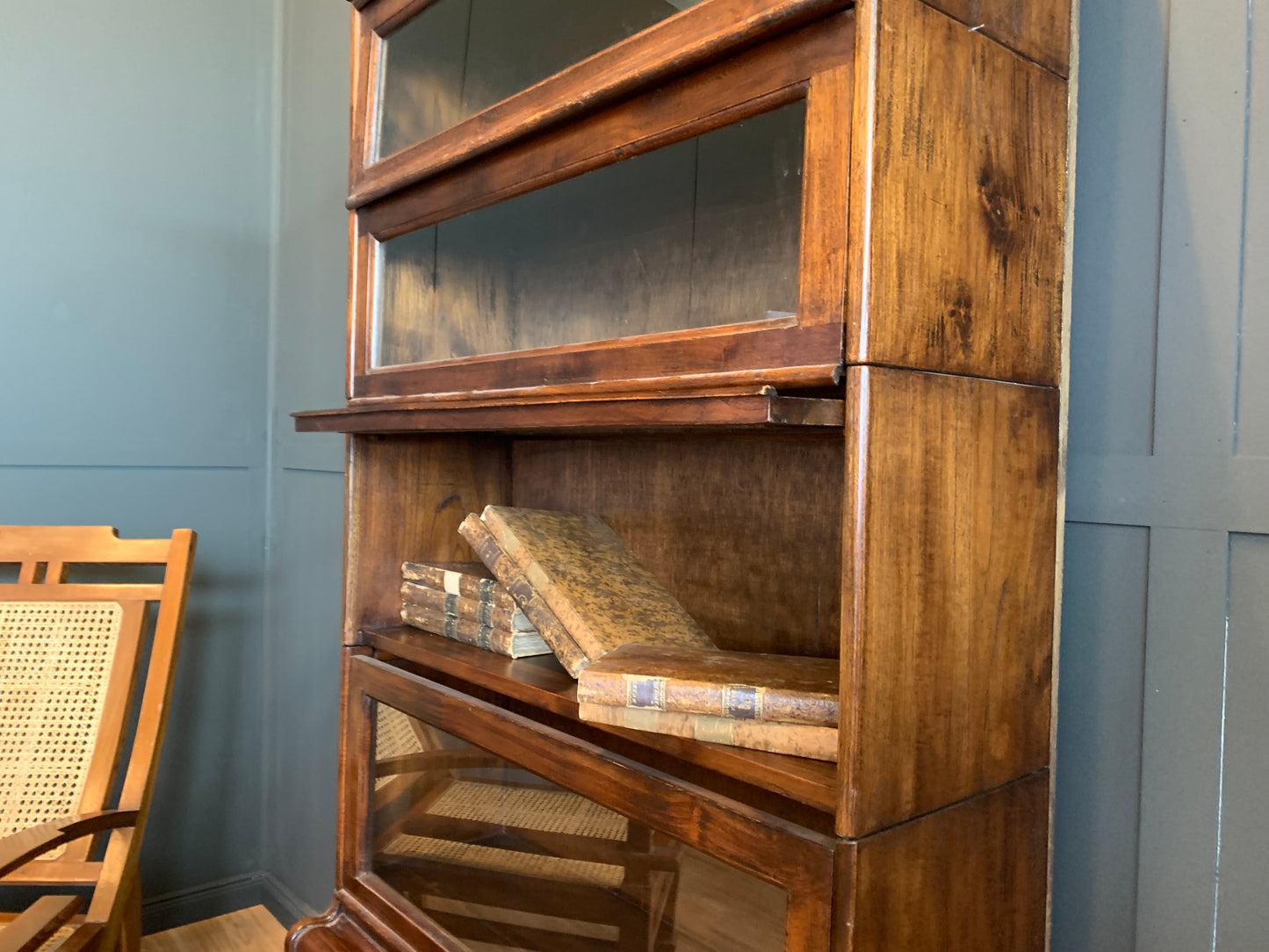 Bücherregal Globe Wernicke