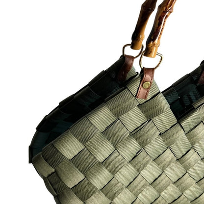 elegante geflochtene Taschen grün