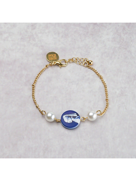 Armband Mädchen mit dem Perlenohrring