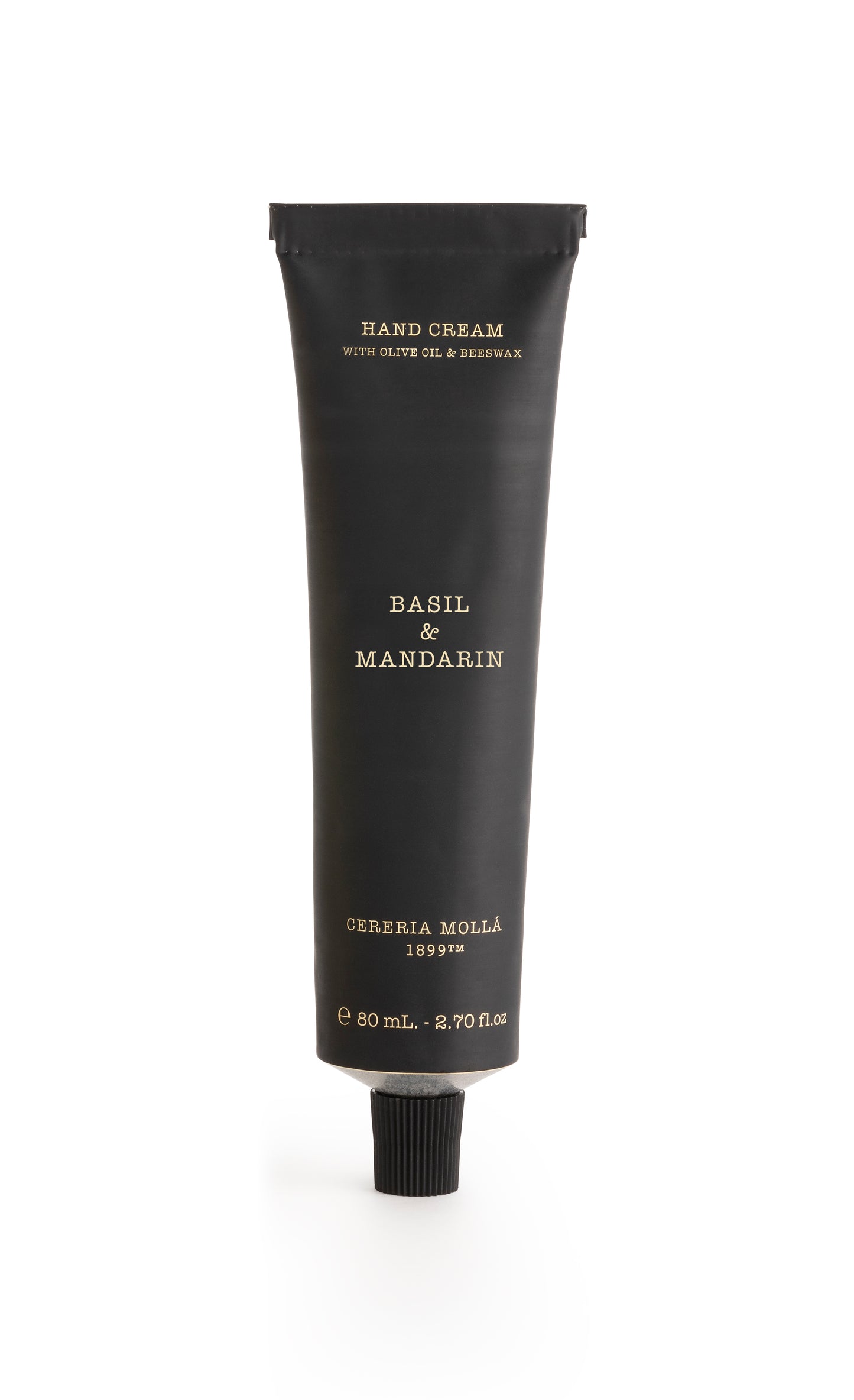 Pflegende Handcreme von Cereria Mollá 1899 mit frischem Basil & Mandarin Duft. Die schnell einziehende Formel mit 93 % Inhaltsstoffen natürlichen Ursprungs pflegt die Hände weich, geschmeidig und angenehm duftend.
