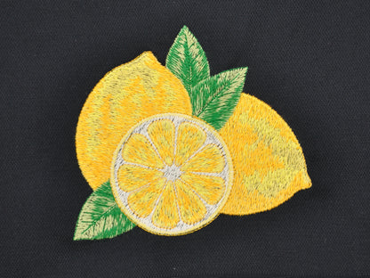Geschirrtuch „Limone" handbestickt