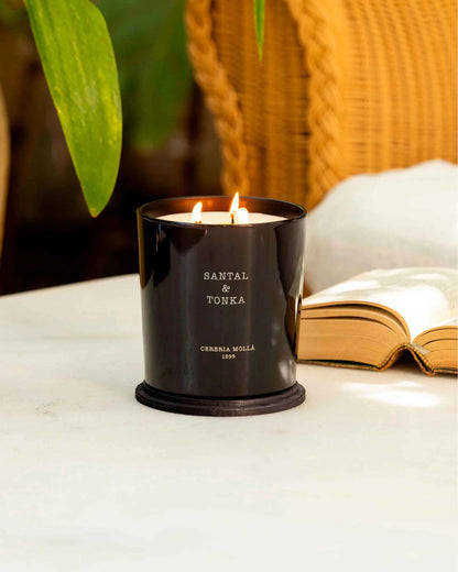 Duftkerze Santal & Tonka Cereria Mollà – Kerze von vorne